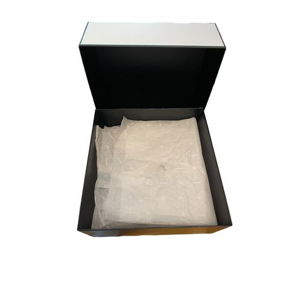 Chanel Gift Box Storage Square 8.5” x 8.5” x 3.5” White Black Logo Cardboard - Picture 5 of 8